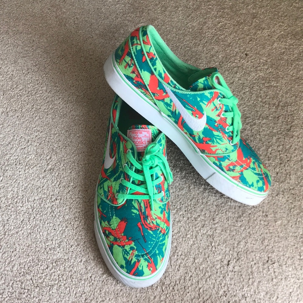 Splatter Nike Stefan Janoski shoes